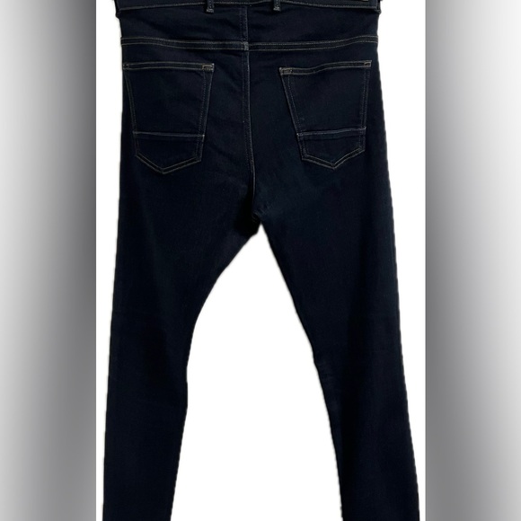 Massimo dutti blue denim jeans for men, no tags good condition - Picture 4 of 5